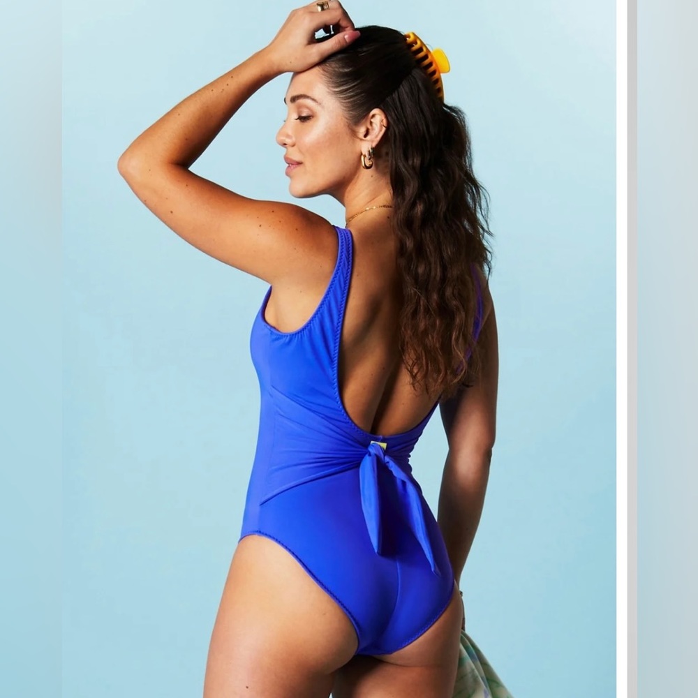 Fabletics,One piece Swimsuit